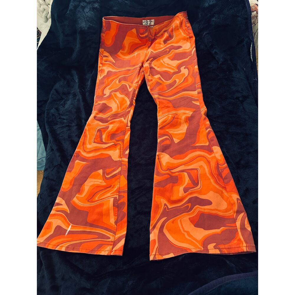 NWOT FREE PEOPLE WE THE FREE RETRO PSYCHEDELIC FLARE BELL BOTTOMS 32 UNISEX